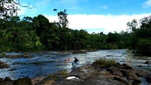 Knini Paati natuur Around The World Travel